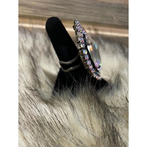 NEW ART BY AMY LABBE misshaped pear ring in crystal - Picture 2 of 2